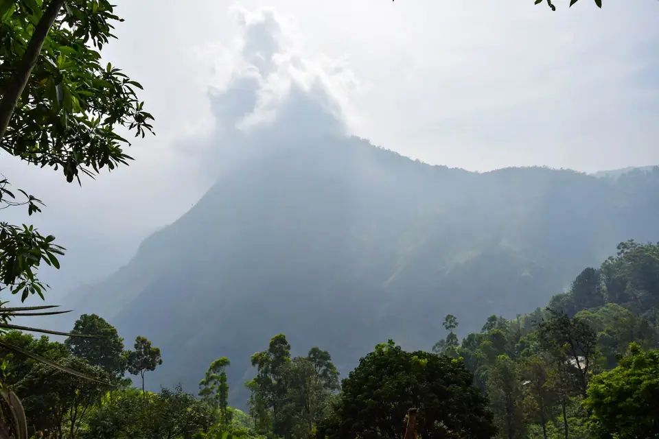 Adam's Peak Night Climb tour in Sri Lanka