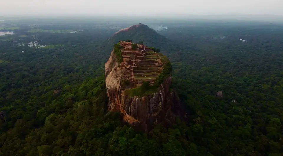 Twin Jewels: Sigiriya & Polonnaruwa tour in Sri Lanka